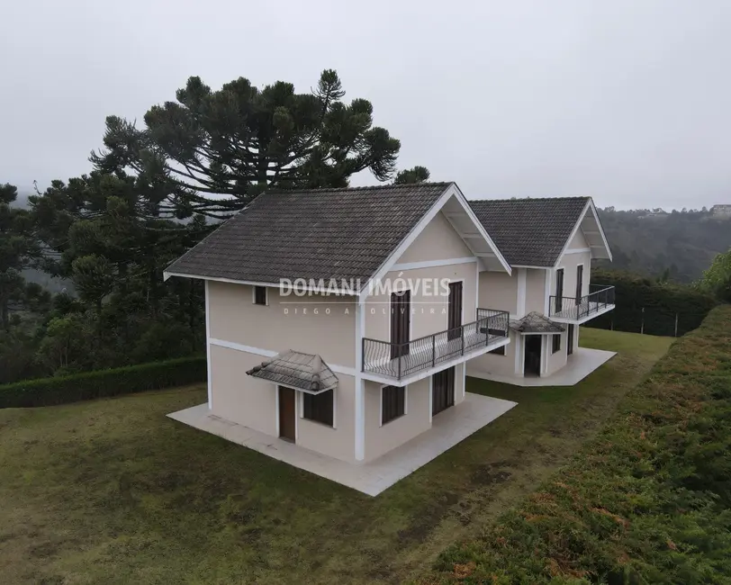 Foto 3 de Casa de Condomínio com 6 quartos à venda, 260m2 em Campos Do Jordao - SP
