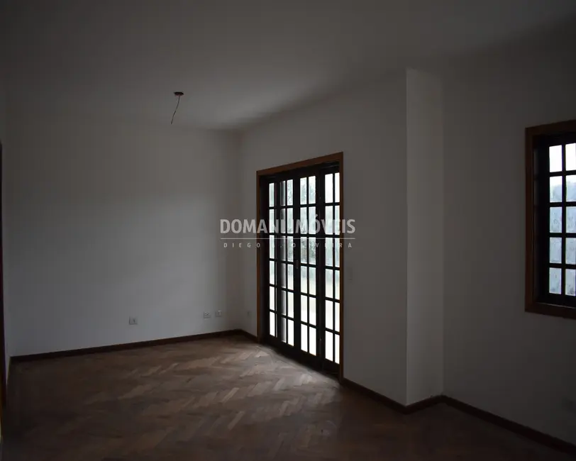 Casa de Condomínio com 3 quartos à venda, 130m2 em Campos Do Jordao - SP - imagem 7 Foto 7 de Casa de Condomínio com 3 quartos à venda, 130m2 em Campos Do Jordao - SP