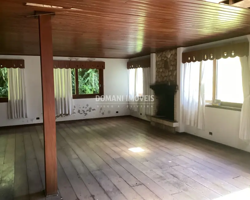 Foto 9 de Casa com 5 quartos à venda, 480m2 em Campos Do Jordao - SP