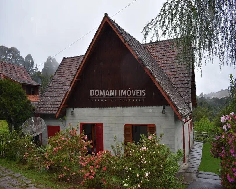 Foto 1 de Casa com 4 quartos à venda, 185m2 em Campos Do Jordao - SP