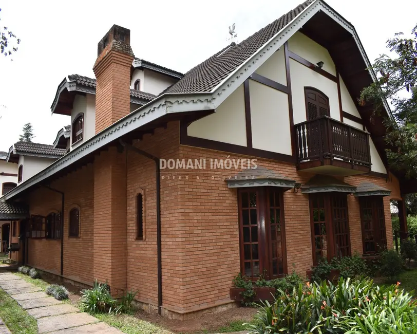 Foto 3 de Casa com 7 quartos à venda, 690m2 em Campos Do Jordao - SP