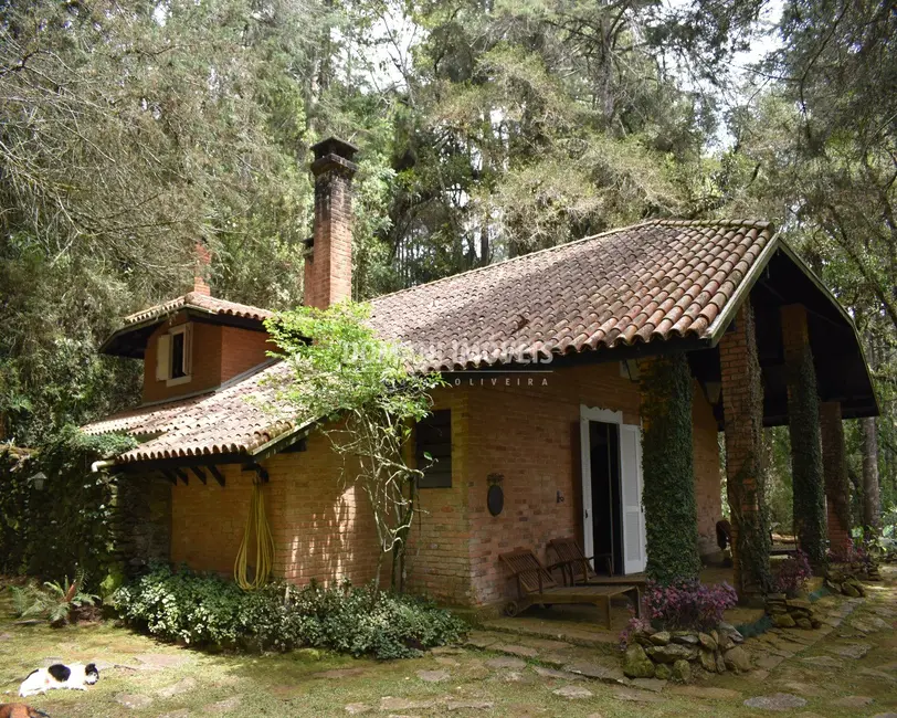 Foto 3 de Casa com 6 quartos à venda, 340m2 em Campos Do Jordao - SP