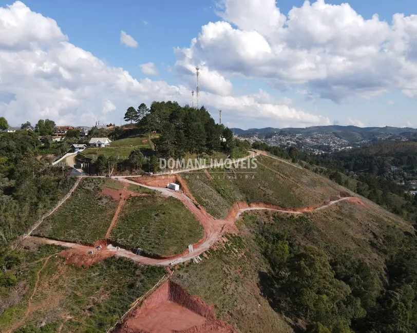 Foto 1 de Terreno / Lote à venda, 2420m2 em Campos Do Jordao - SP