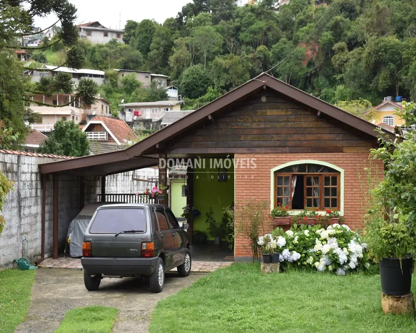 Foto 3 de Casa com 3 quartos à venda, 120m2 em Campos Do Jordao - SP