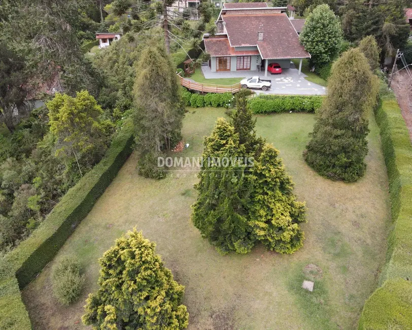 Foto 4 de Casa com 4 quartos à venda e para alugar, 260m2 em Campos Do Jordao - SP