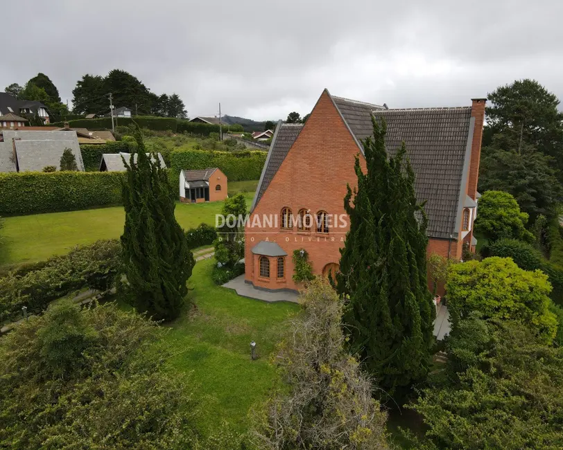 Foto 3 de Casa com 4 quartos à venda e para alugar, 530m2 em Campos Do Jordao - SP