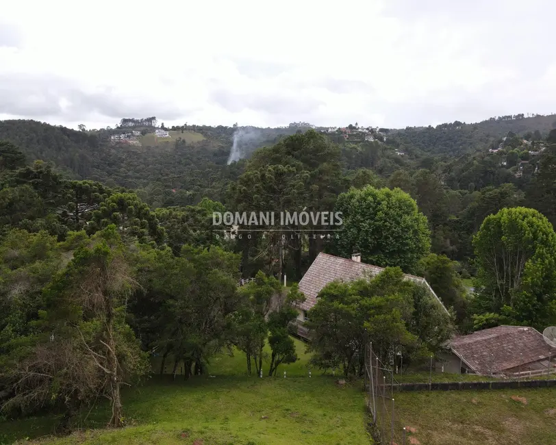Foto 3 de Casa com 4 quartos à venda, 720m2 em Campos Do Jordao - SP