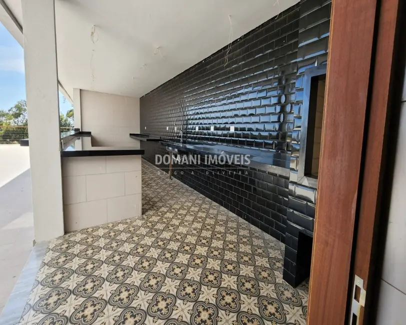 Casa com 7 quartos para alugar, 780m2 em Campos Do Jordao - SP - imagem 9 Foto 9 de Casa com 7 quartos para alugar, 780m2 em Campos Do Jordao - SP