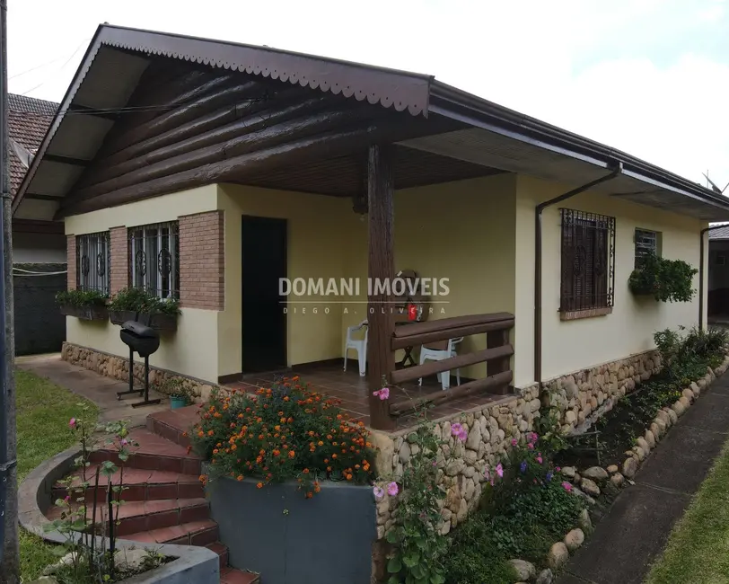 Foto 1 de Casa com 3 quartos à venda, 198m2 em Campos Do Jordao - SP