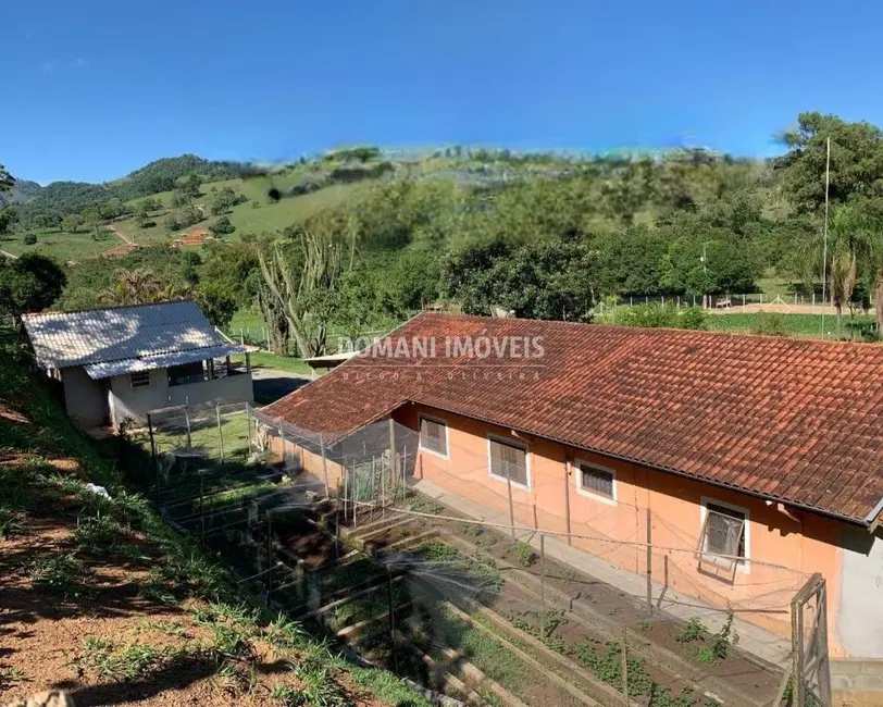 Sítio / Rancho com 4 quartos à venda, 250m2 em Goncalves - MG - imagem 3 Foto 3 de Sítio / Rancho com 4 quartos à venda, 250m2 em Goncalves - MG