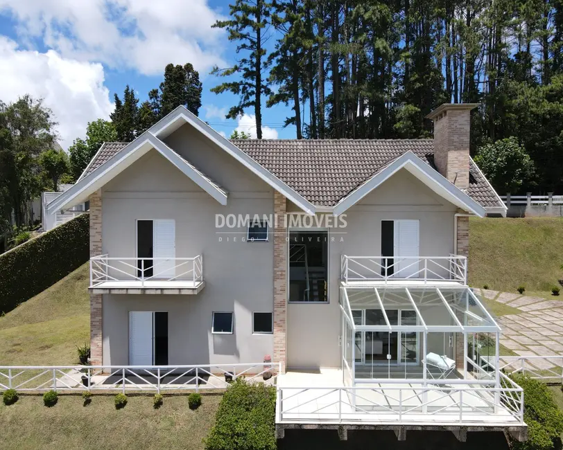 Foto 2 de Casa com 4 quartos à venda, 230m2 em Campos Do Jordao - SP