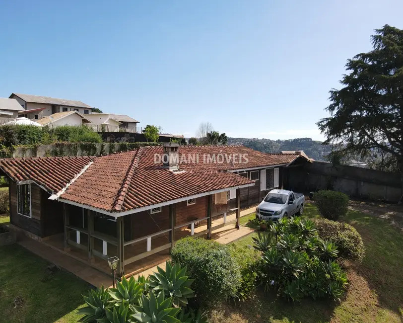 Foto 2 de Casa com 3 quartos à venda, 160m2 em Campos Do Jordao - SP