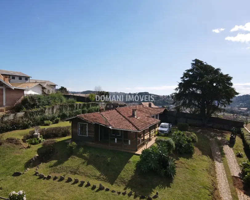 Foto 1 de Casa com 3 quartos à venda, 160m2 em Campos Do Jordao - SP