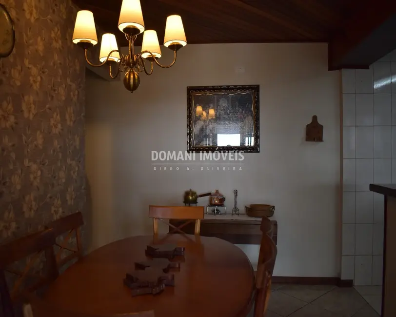 Foto 8 de Casa com 3 quartos à venda, 160m2 em Campos Do Jordao - SP