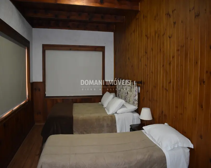 Foto 4 de Casa com 4 quartos à venda, 165m2 em Campos Do Jordao - SP