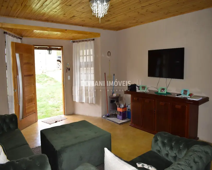 Casa com 3 quartos à venda, 185m2 em Campos Do Jordao - SP - imagem 8 Foto 8 de Casa com 3 quartos à venda, 185m2 em Campos Do Jordao - SP