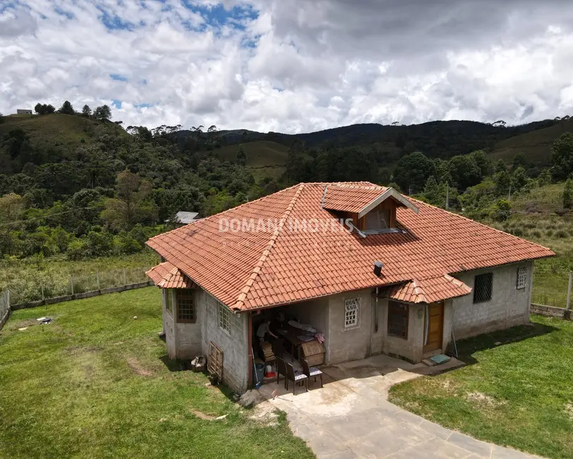 Casa com 3 quartos à venda, 185m2 em Campos Do Jordao - SP - imagem 3 Foto 3 de Casa com 3 quartos à venda, 185m2 em Campos Do Jordao - SP