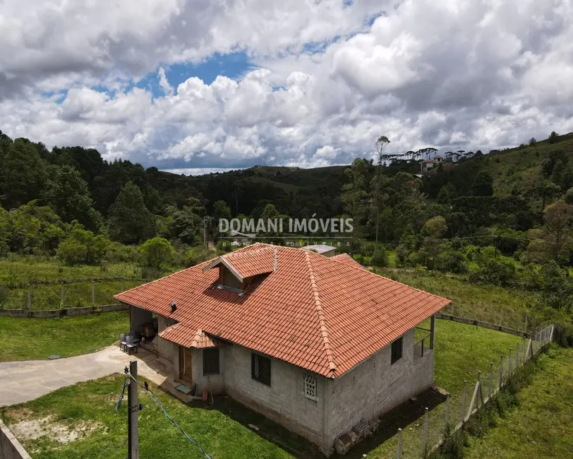 Casa com 3 quartos à venda, 185m2 em Campos Do Jordao - SP - imagem 4 Foto 4 de Casa com 3 quartos à venda, 185m2 em Campos Do Jordao - SP