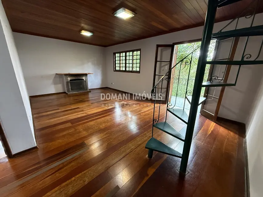Apartamento com 4 quartos para alugar, 124m2 em Campos Do Jordao - SP - imagem 1 Foto 1 de Apartamento com 4 quartos para alugar, 124m2 em Campos Do Jordao - SP