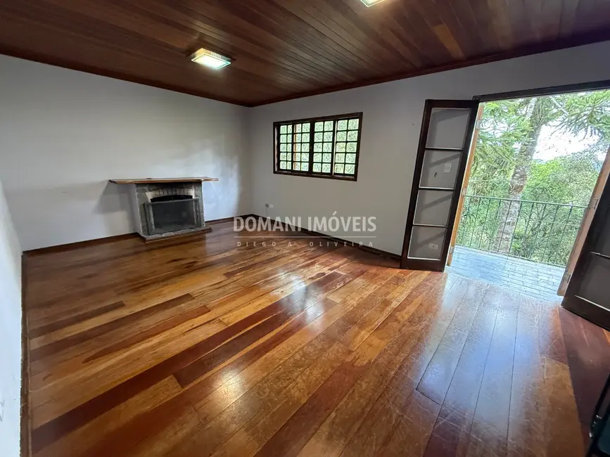 Apartamento com 4 quartos para alugar, 124m2 em Campos Do Jordao - SP - imagem 3 Foto 3 de Apartamento com 4 quartos para alugar, 124m2 em Campos Do Jordao - SP