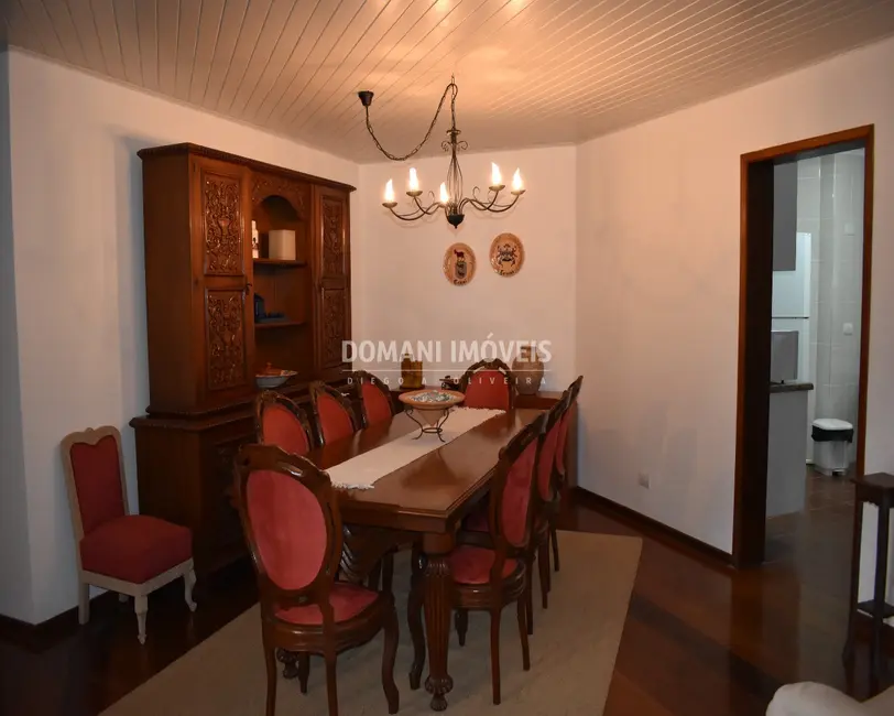 Apartamento com 3 quartos à venda, 147m2 em Campos Do Jordao - SP - imagem 9 Foto 9 de Apartamento com 3 quartos à venda, 147m2 em Campos Do Jordao - SP