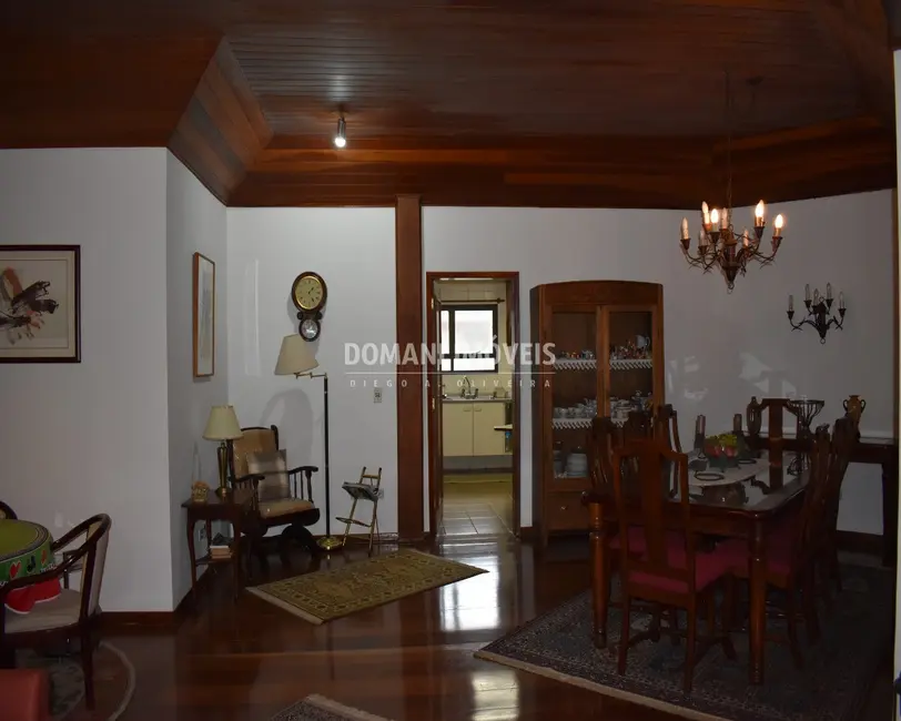 Foto 9 de Apartamento com 3 quartos à venda, 147m2 em Campos Do Jordao - SP