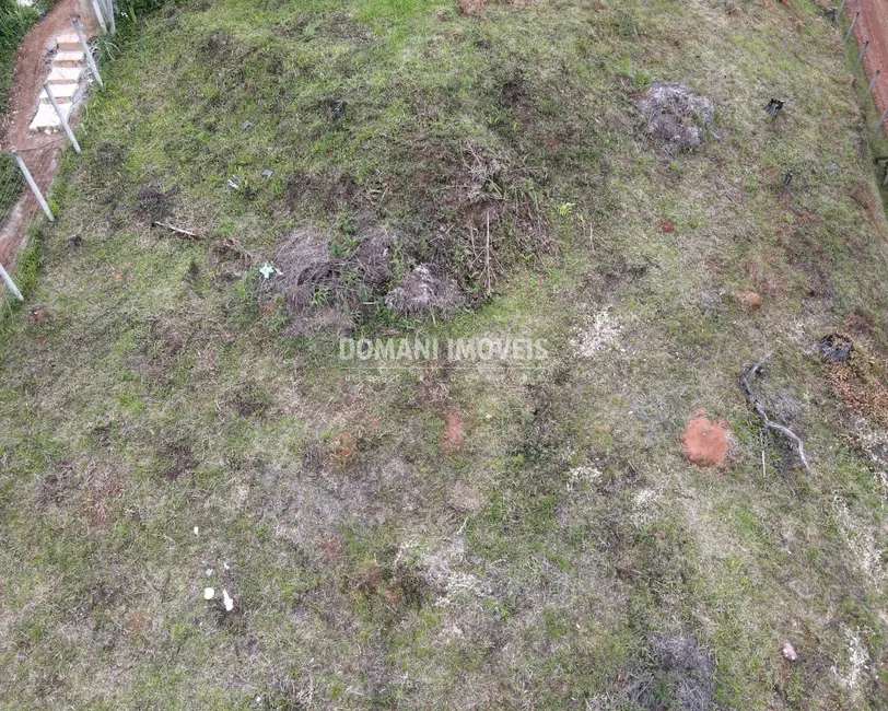 Foto 3 de Terreno / Lote à venda, 1050m2 em Campos Do Jordao - SP