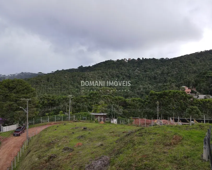Foto 1 de Terreno / Lote à venda, 1050m2 em Campos Do Jordao - SP