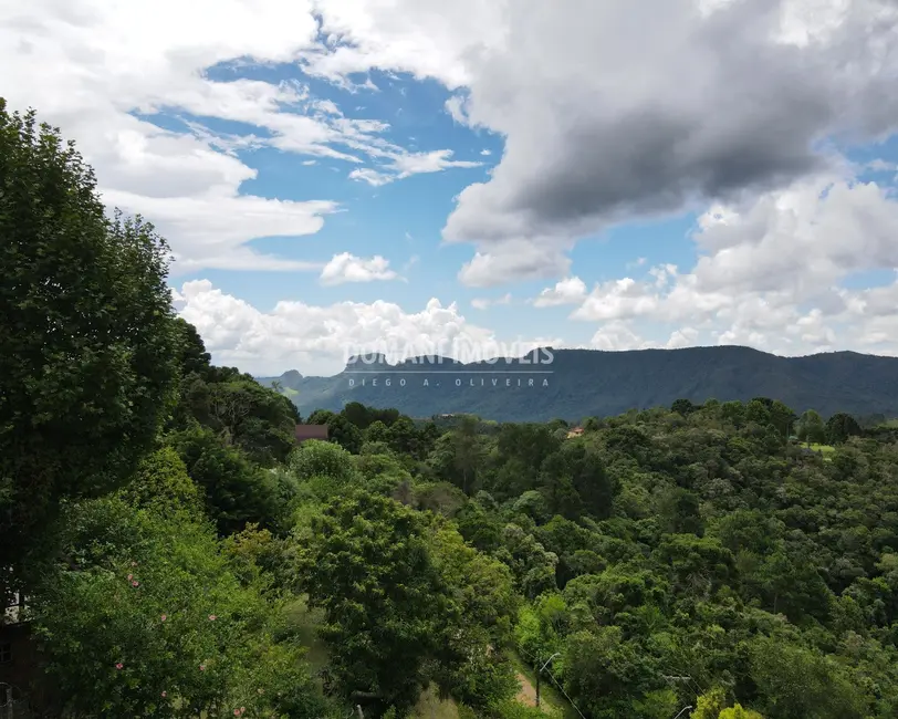 Foto 1 de Terreno / Lote à venda, 1300m2 em Campos Do Jordao - SP