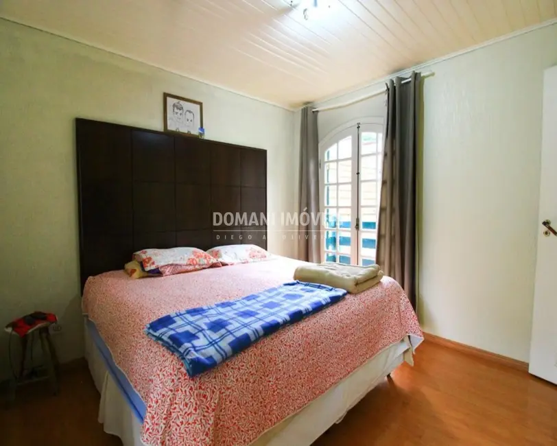 Casa com 3 quartos à venda, 200m2 em Campos Do Jordao - SP - imagem 8 Foto 8 de Casa com 3 quartos à venda, 200m2 em Campos Do Jordao - SP