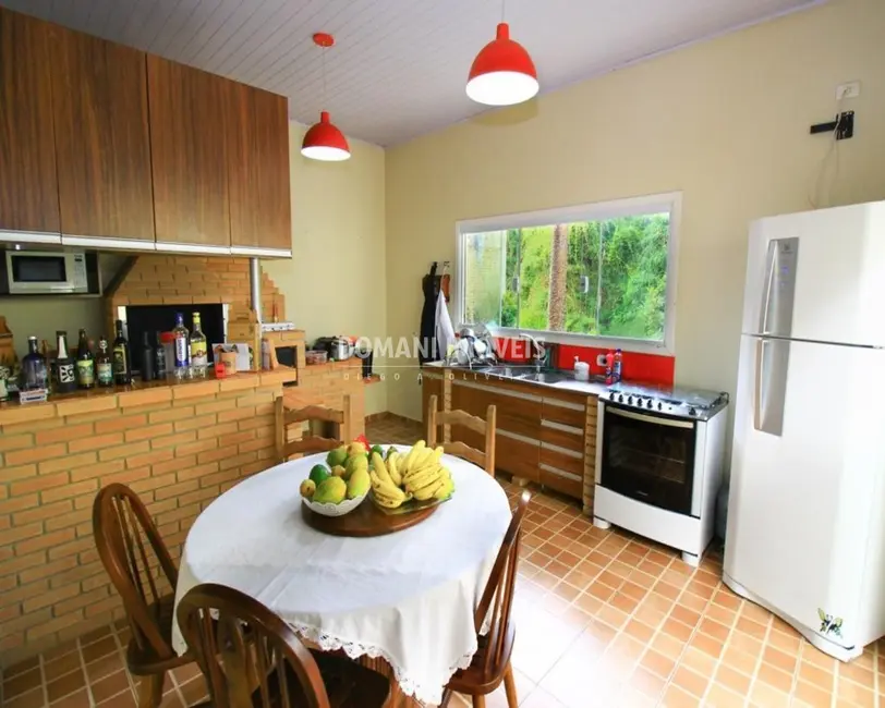 Casa com 3 quartos à venda, 200m2 em Campos Do Jordao - SP - imagem 7 Foto 7 de Casa com 3 quartos à venda, 200m2 em Campos Do Jordao - SP