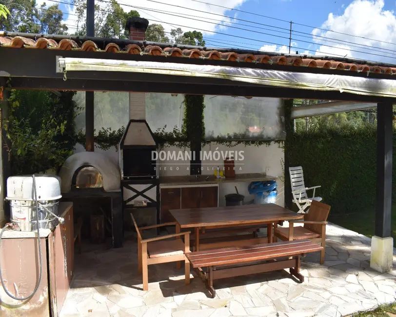 Foto 4 de Casa com 5 quartos à venda, 122m2 em Campos Do Jordao - SP