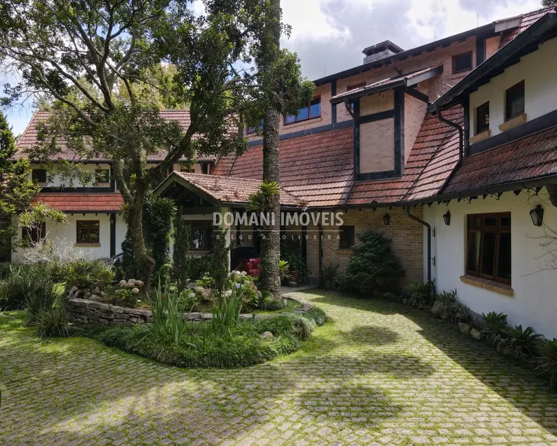 Foto 2 de Casa com 11 quartos à venda, 1700m2 em Campos Do Jordao - SP