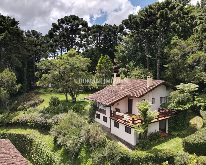 Foto 4 de Sítio / Rancho com 3 quartos à venda, 950m2 em Campos Do Jordao - SP