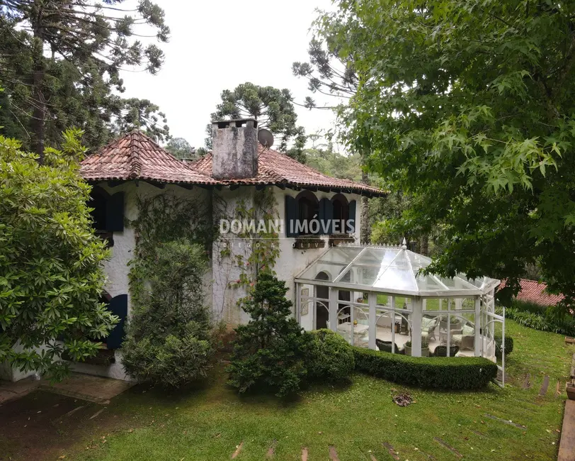 Casa com 4 quartos à venda, 740m2 em Campos Do Jordao - SP - imagem 4 Foto 4 de Casa com 4 quartos à venda, 740m2 em Campos Do Jordao - SP