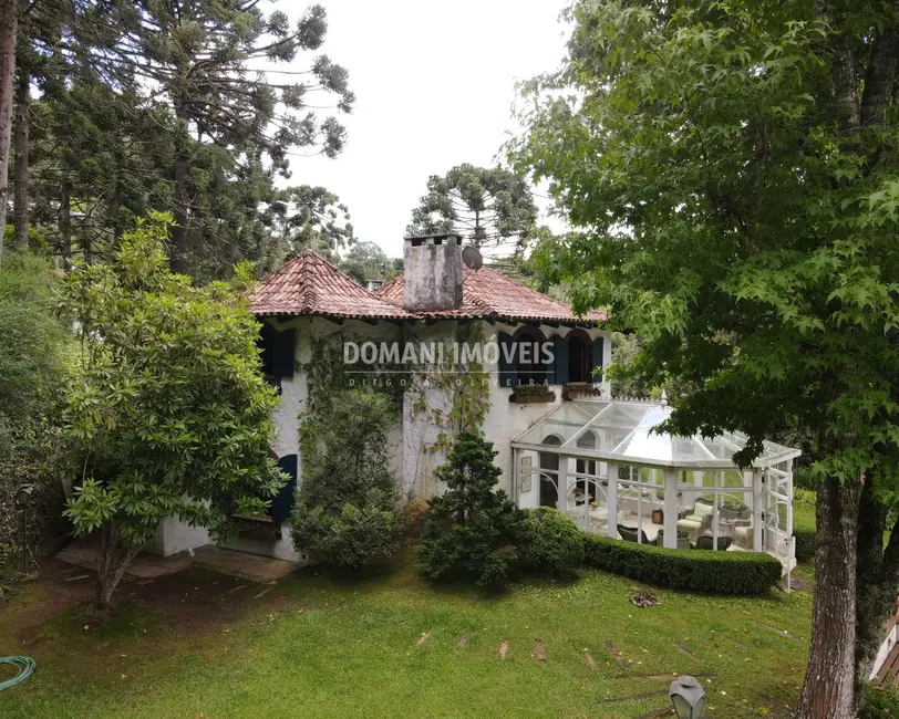 Casa com 4 quartos à venda, 740m2 em Campos Do Jordao - SP - imagem 7 Foto 7 de Casa com 4 quartos à venda, 740m2 em Campos Do Jordao - SP