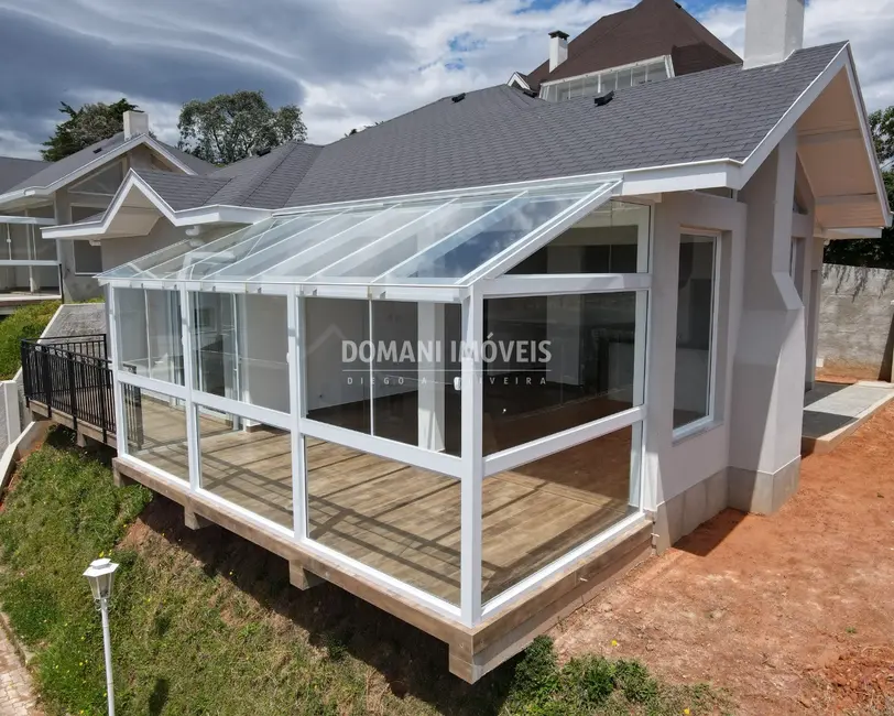 Foto 8 de Casa de Condomínio com 3 quartos à venda, 140m2 em Campos Do Jordao - SP