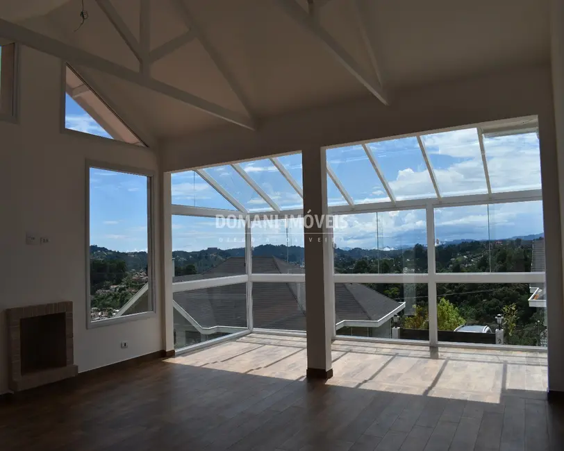 Foto 9 de Casa de Condomínio com 3 quartos à venda, 140m2 em Campos Do Jordao - SP