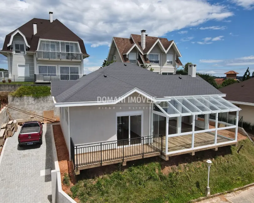 Foto 3 de Casa de Condomínio com 3 quartos à venda, 140m2 em Campos Do Jordao - SP