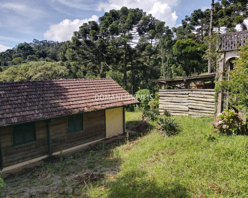 Foto 2 de Terreno / Lote à venda em Campos Do Jordao - SP