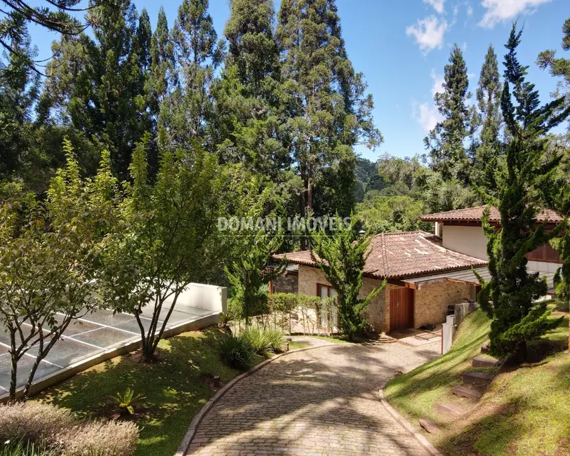 Casa de Condomínio com 4 quartos à venda, 405m2 em Campos Do Jordao - SP - imagem 3 Foto 3 de Casa de Condomínio com 4 quartos à venda, 405m2 em Campos Do Jordao - SP