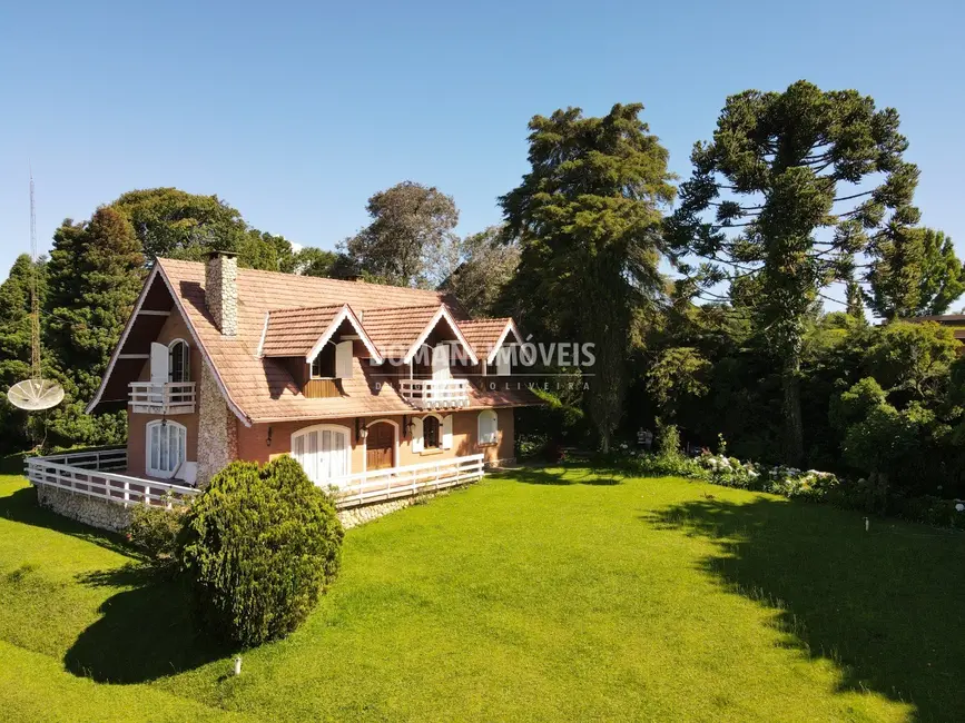 Foto 3 de Casa com 4 quartos à venda, 560m2 em Campos Do Jordao - SP