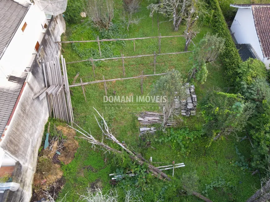 Foto 1 de Terreno / Lote à venda, 740m2 em Campos Do Jordao - SP