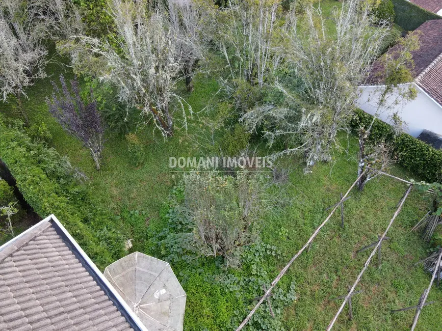 Foto 4 de Terreno / Lote à venda, 740m2 em Campos Do Jordao - SP