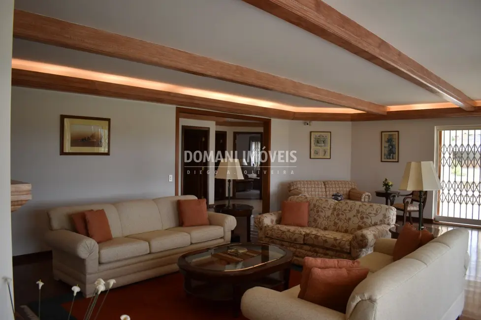 Foto 7 de Casa com 4 quartos à venda, 672m2 em Campos Do Jordao - SP