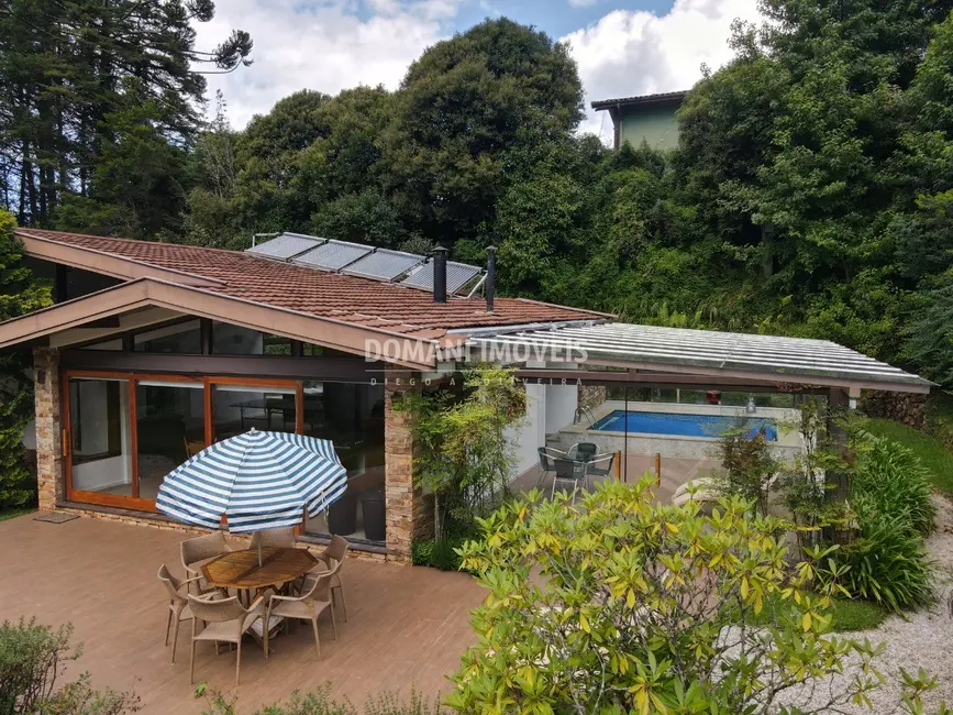 Foto 3 de Casa com 6 quartos à venda, 445m2 em Campos Do Jordao - SP
