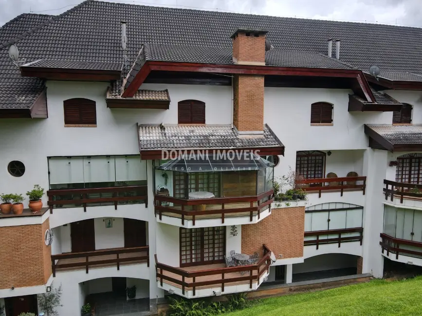 Apartamento com 4 quartos à venda, 178m2 em Campos Do Jordao - SP - imagem 4 Foto 4 de Apartamento com 4 quartos à venda, 178m2 em Campos Do Jordao - SP