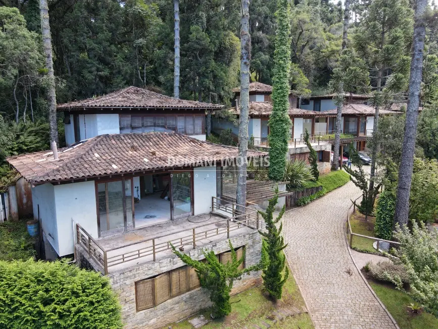 Foto 5 de Casa de Condomínio com 5 quartos à venda, 375m2 em Campos Do Jordao - SP