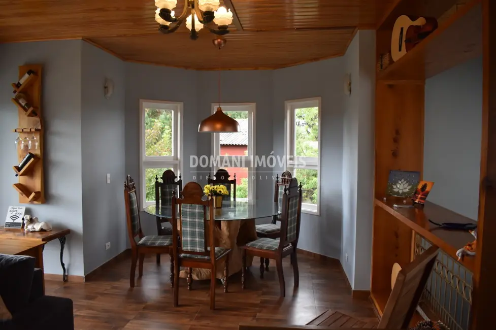 Foto 9 de Casa com 2 quartos à venda, 135m2 em Campos Do Jordao - SP