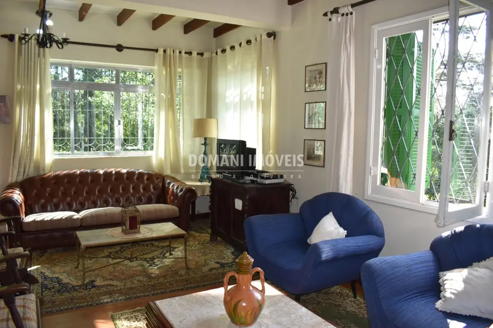 Foto 9 de Casa com 5 quartos à venda, 270m2 em Campos Do Jordao - SP